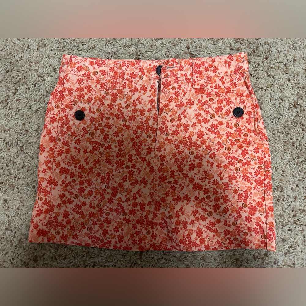 Orange, floral, mini cargo skirt! Size 4 🍊
